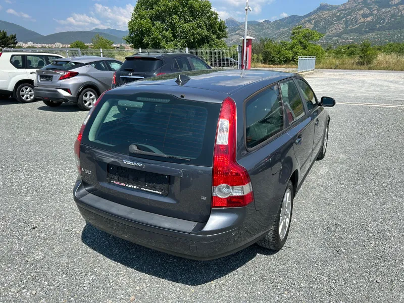 Volvo V50 (КАТО НОВА) Image 6